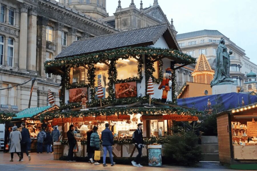 Birmingham: Christmas Market and Festive Lights Walking Tour - Who Should Consider This Tour?