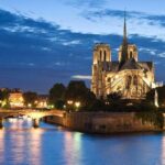 "Bistrot" cruise 2h on the Seine - The Experience: What to Expect on the "Bistrot" Seine Cruise