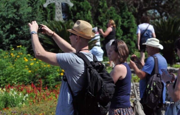 Black Sea: Magnetic Beach and Batumi Botanical Garden Tour - The Value of this Experience
