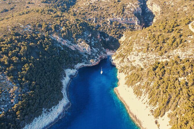 Blue Cave, Hvar Island & Paklenjaci Speedboat Tour from Split - Whats Included and Whats Not