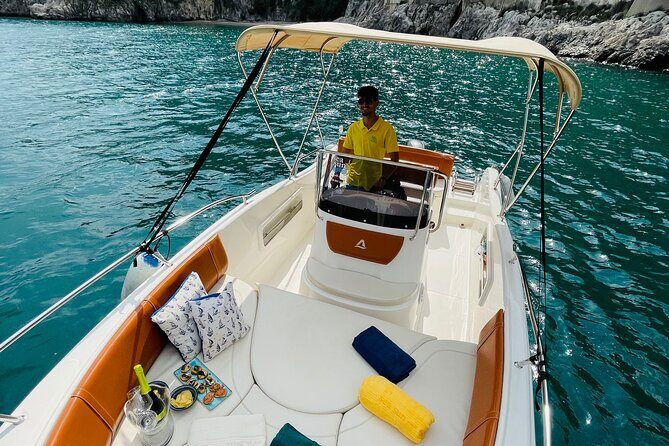 Boat and dinghy rental in Cetara on the Amalfi Coast - The Practicalities: What’s Included and What’s Not