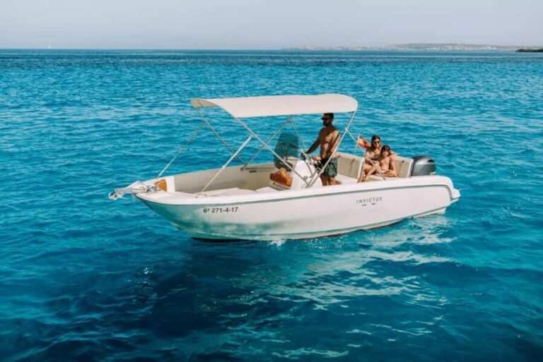 Boat rental without license in Torrevieja - Practical Details and Tips