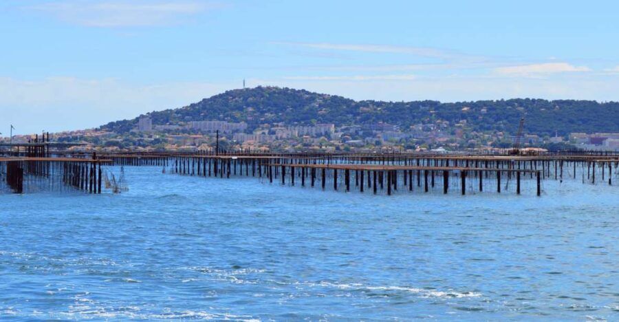 Boat trip in the canals is on the Thau pond - The Route and Highlights in Detail