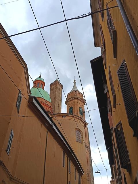 Bologna by night: Food, wine, spritz and fun - Practical Details and Value