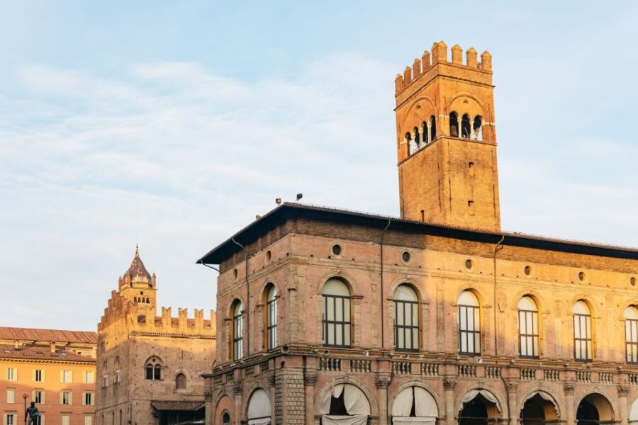 Bologna: City Center Walking Tour - An In-Depth Look at the Bologna City Center Walking Tour