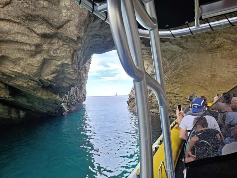 Bonifacio: Lavezzi Islands and Caves Guided Tour - The Value of the Experience