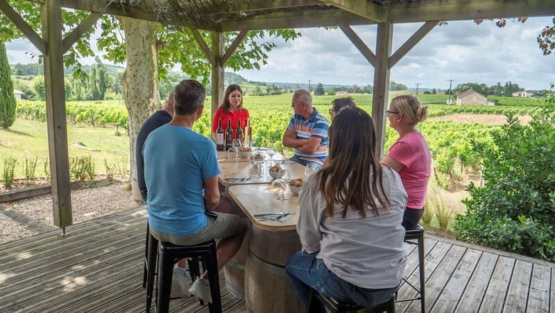 Bordeaux by Gravel Bike : Monumets, vineyards & wine tasting - Who This Tour Is Perfect For
