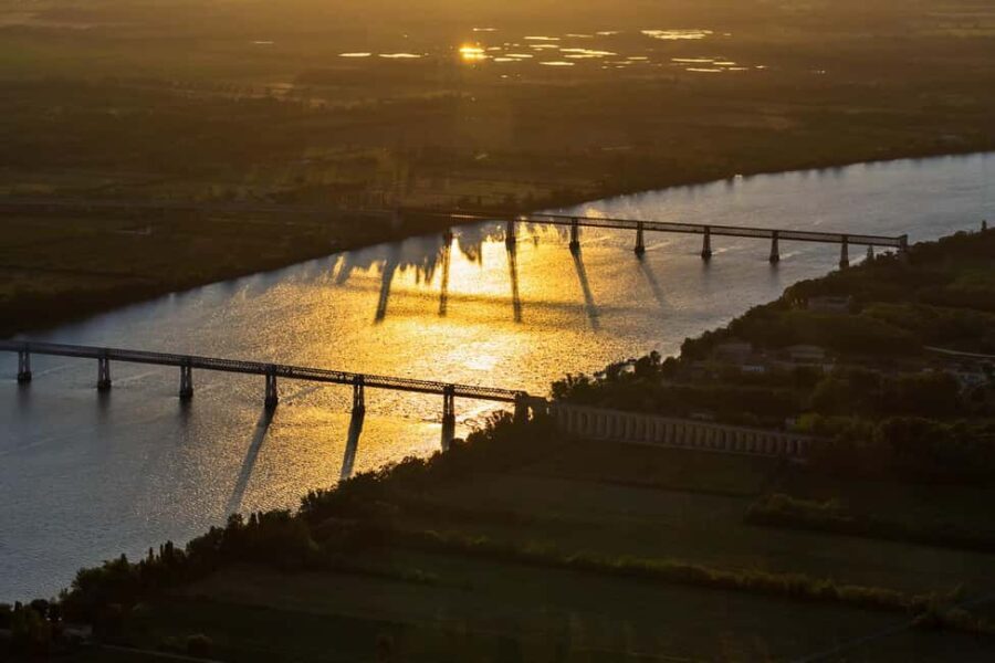 Bordeaux: Panoramic flight over vineyards and châteaux - Why This Tour Offers Good Value