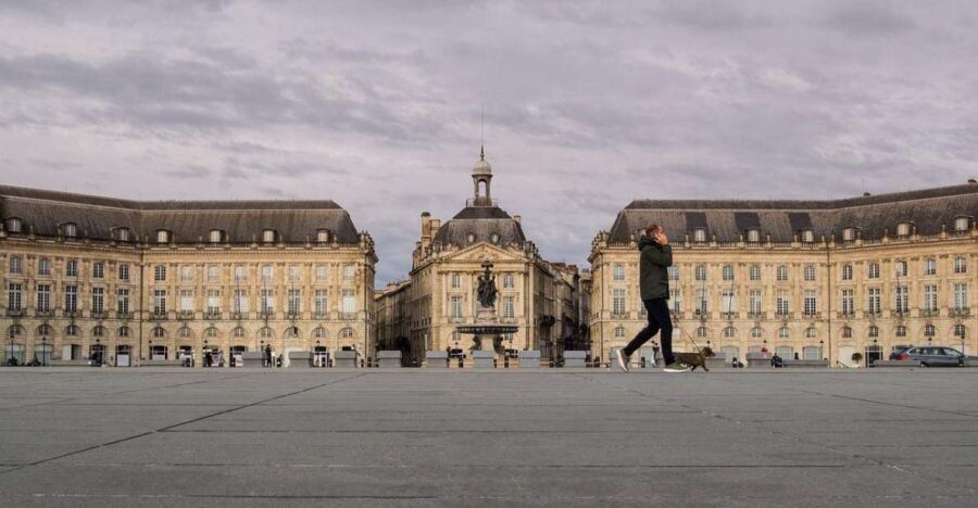 Bordeaux: Private Guided Walking Tour - Starting Point and First Impressions