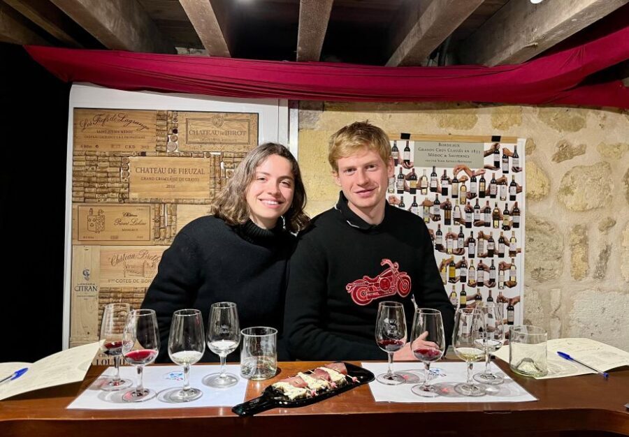 Bordeaux wines : tasting with 4 white wines and cheese - What to Expect from the Tour