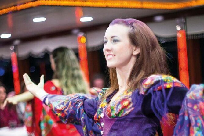 Bosphorus Dinner Cruise Tour With Turkish Night Show - Food and Drinks: What to Expect