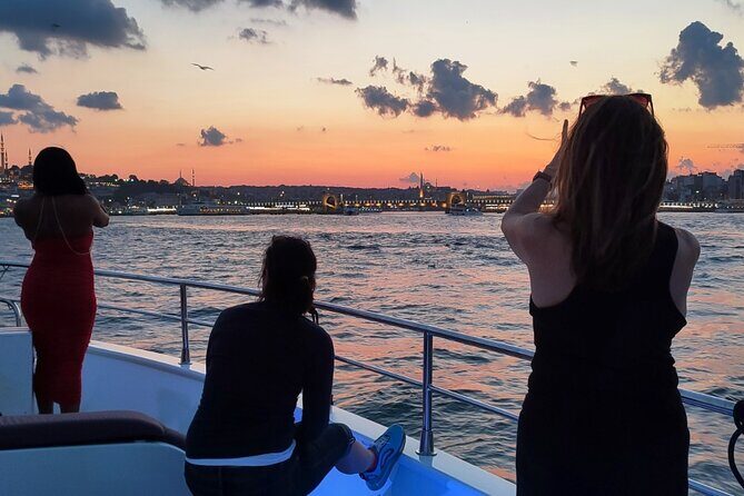 Bosphorus Sunset Cruise on Deluxe Yacht in Istanbul - Who Is This Tour Best For?