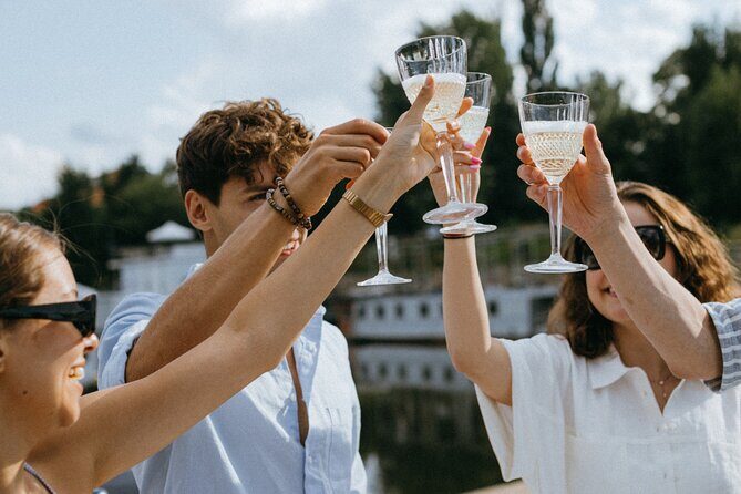 Bottomless Brunch and Cruise with Prosecco in Budapest - Authentic Experiences from Reviewers