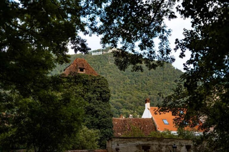 Brasov: Guided Walking Tour with Professional Photos - Detailed Breakdown of the Itinerary