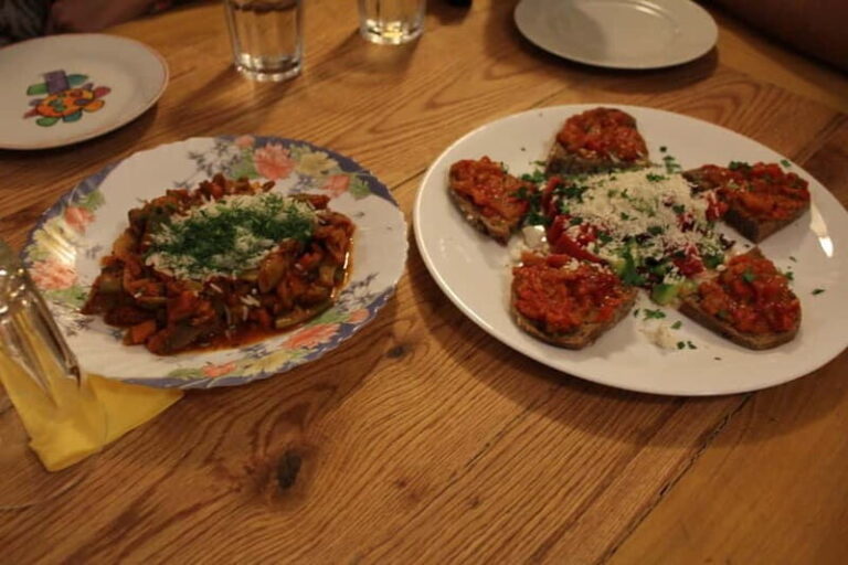 Breakfast and Sights - What to Expect from the Experience