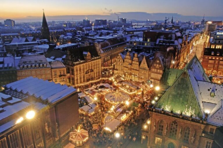Bremen: Advent magic and sparkling lights (Tour in German) - Walking Through Bremen’s Christmas Charm
