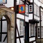 Bremen: Old Town Tour with Costumed Performer & Tour Guide - Why This Tour Works for Different Travelers