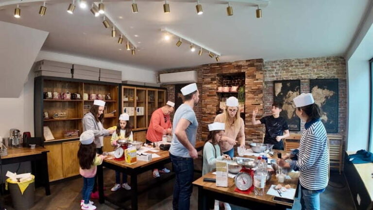 Bruges: 1.5-Hour Waffle Workshop - A Warm Welcome into the World of Belgian Waffles