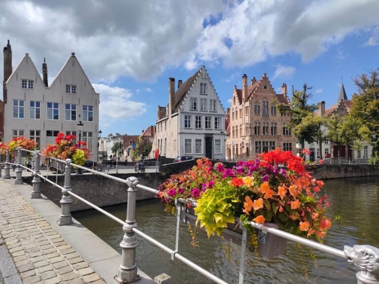 Bruges by bike with family and friends! - The Value of the Bruges Bike Tour
