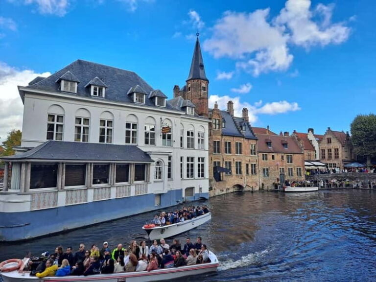 Bruges: Private Walking Tour with Canal Cruise - The Itinerary in Detail
