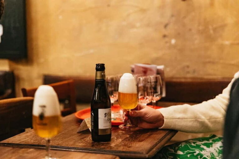 Brussels: Beer Tasting Tour with 7 Beers and Snacks - Why This Tour Works for Different Travelers