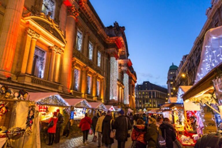 Brussels: Open Top Christmas Lights Tootbus Tour - Who Should Consider This Tour?