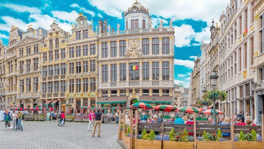 Brussels: Private 2-Hour Sightseeing Tour with Local Guide - What the Tour Includes and Excludes