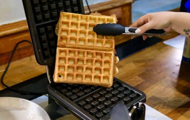 Brussels: Tipsy Waffle Workshop With Beer Tasting - A Detailed Look at the Tipsy Waffle Workshop