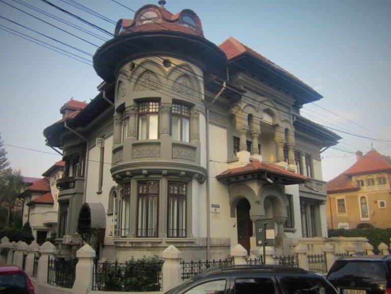 Bucharest: Private Three Neighborhoods Tour by Vintage Car - The Itinerary in Detail