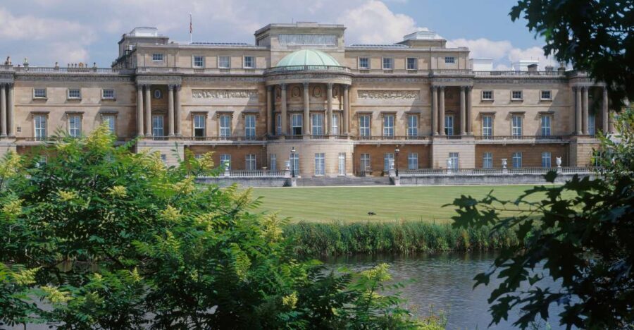 Buckingham Palace and Stonehenge Tour - Analyzing the Value