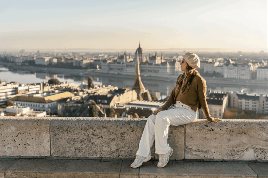 Buda Castle: Private photoshoot with a local guide - The Real Value of the Tour