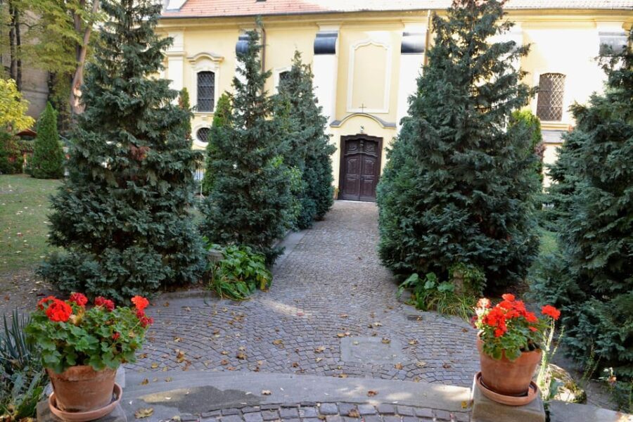 Budapest: 2.5-hour Hidden Sights Private Bike Tour - What’s Included and What to Consider