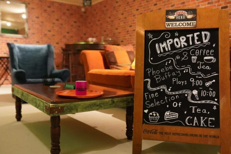 Budapest: 90s Sitcom Escape Room Adventure with Drinks - The Itinerary in Detail