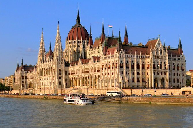 Budapest Airport Transfers: Budapest City to Budapest Airport BUD in Luxury Van - Real Traveler Insights