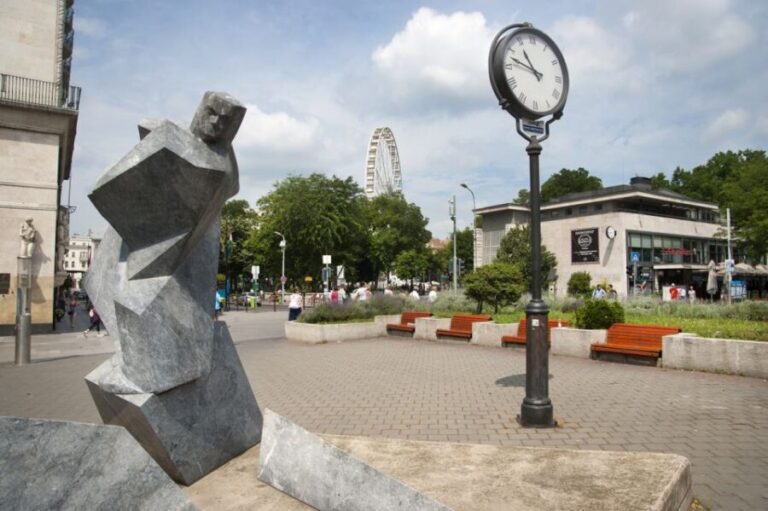 Budapest: City Center Walking Tour - The Guide and the Experience