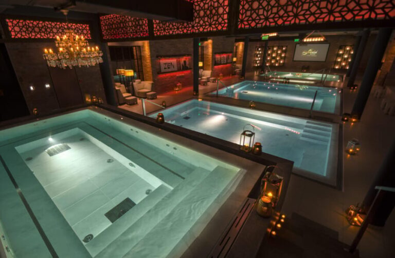 Budapest: Couple Holistic Swedish Massage with Jacuzzi Time - The Experience Breakdown