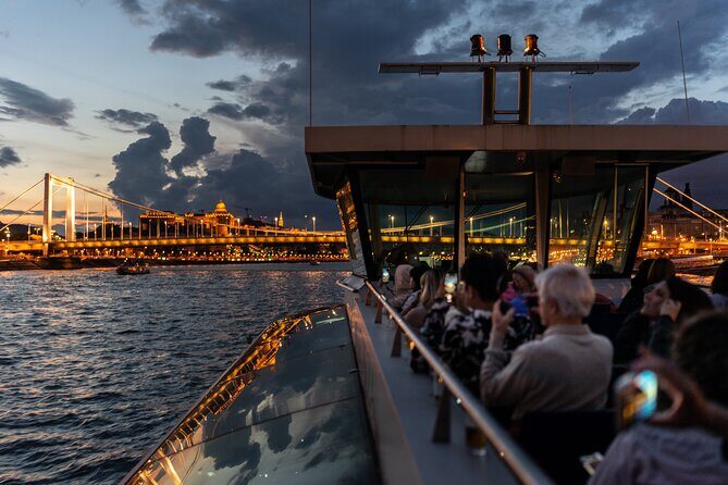 Budapest Danube River Sightseeing Night Cruise with Drinks - What Makes This Tour Stand Out?
