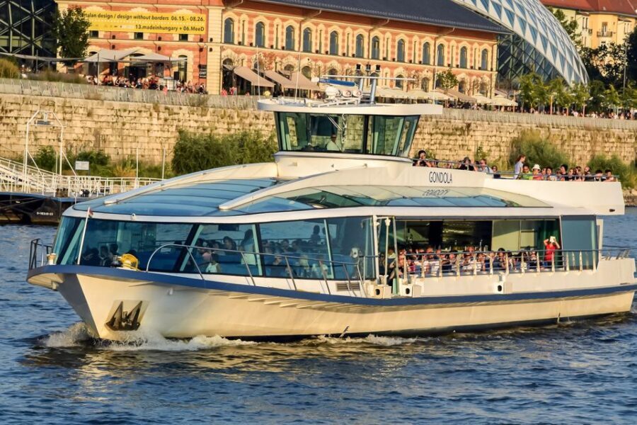 Budapest: Daytime Sightseeing Boat Cruise - Authentic Experiences from Travelers