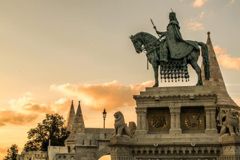 Budapest exploration for solo travelers with local companion - Practical Tips for Your Budapest Walk