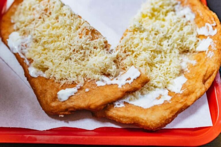 Budapest Food Walking Tour: Eat, Sip & Explore Like a Local - A Detailed Breakdown of the Itinerary