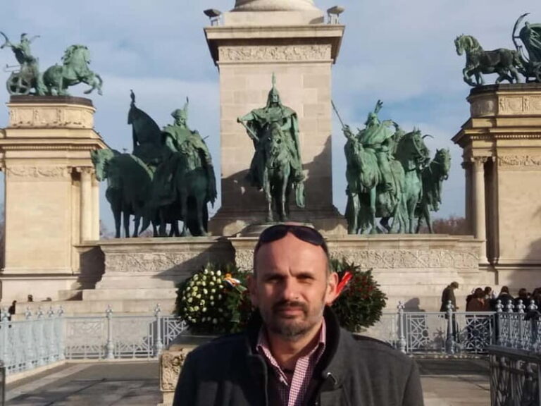 Budapest: Full-Day Private City Tour by Car with Guide - Why Choose This Tour?