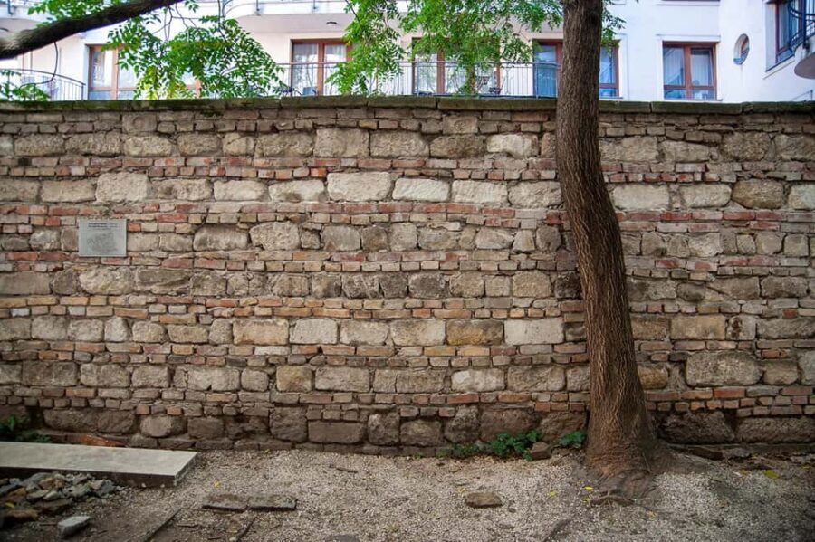 Budapest: Guided Jewish Tour with Ghetto Wall Exhibition - What Makes This Tour Stand Out