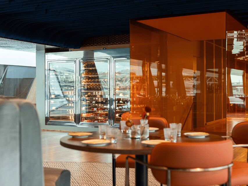 Budapest: Romantic Dinner Cruise-Live Music&Unlimited Drinks - Is It Worth the Price?