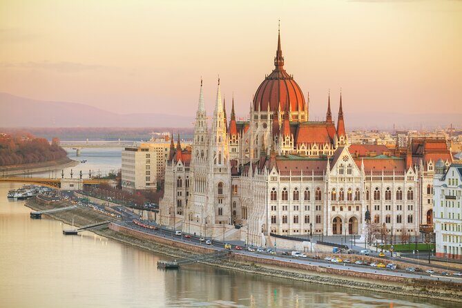 Budapest Scavenger Hunt and Highlights Self-Guided Tour - Who Will Love This Tour?