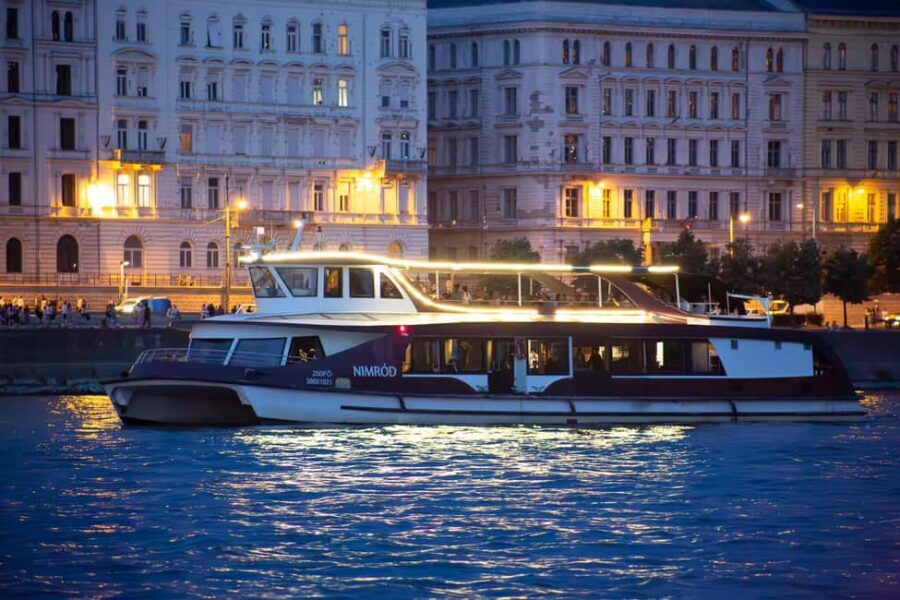 Budapest Sightseeing Cruise with Welcome Drink - Is This Tour Right for You?