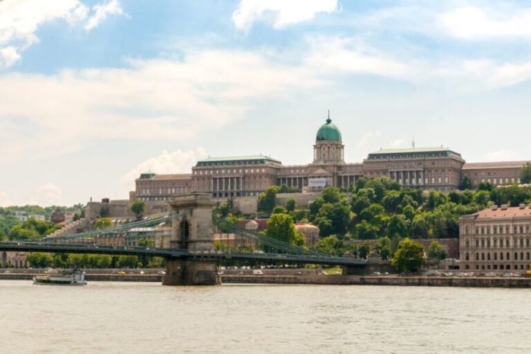 Budapest: Summer Brunch & Cruise with Prosecco or Cake - The Balance of Value and Experience