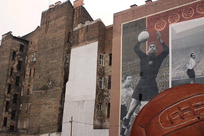 Budapest Urban Art - Private Street Art Tour with a Drink in a Ruin Bar - Ending in a Quirky Ruin Bar