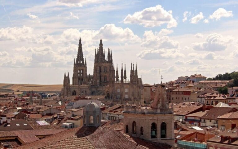 Burgos - Old Town Private Historic Walking Tour - A Closer Look at the Itinerary
