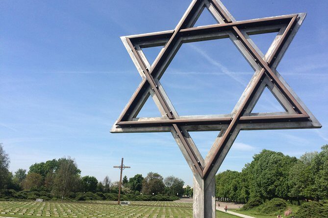 Bus Tour to Terezín from Prague - FAQ