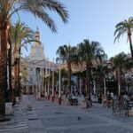 Cadiz Food Tour: Tapas, Drinks and Delights with a Local - Who Will Love This Tour?
